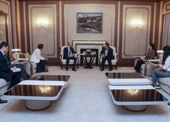 French Foreign Minister Meets SDF Commander, Kurdish Official in Iraqi Kurdistan