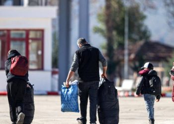 Over 430,000 Syrian Refugees Return Home from Neighbouring Countries