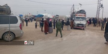 Hundreds of Syrian Families Leave Al-Arisha Camp in Northeast Syria