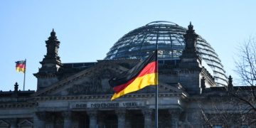 Germany Plans Talks with Syria to Deport Criminal Refugees