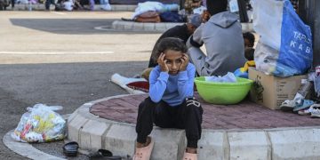 Lebanese Army Detains 165 Syrian Refugees in Two Days