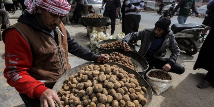 مأساة الكمأة: لغم من مخلفات “داعش” يقتل 14 مدنياً في الرقة