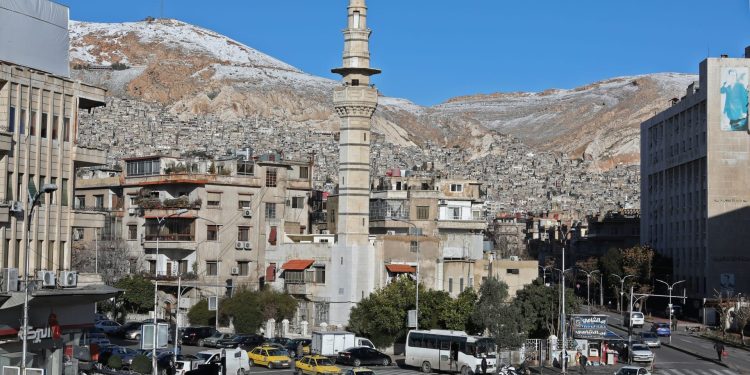 في حادثة غريبة.. شاب في دمشق يبتلع عدداً من القداحات