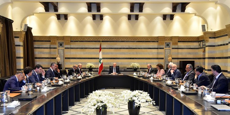 سنلجأ لمجلس الأمن.. لبنان يستنكر استهداف اليونيفيل