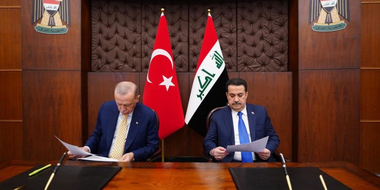 خلال زيارة أردوغان.. العراق يوقّع مذكرة تفاهم رباعية مع قطر والإمارات