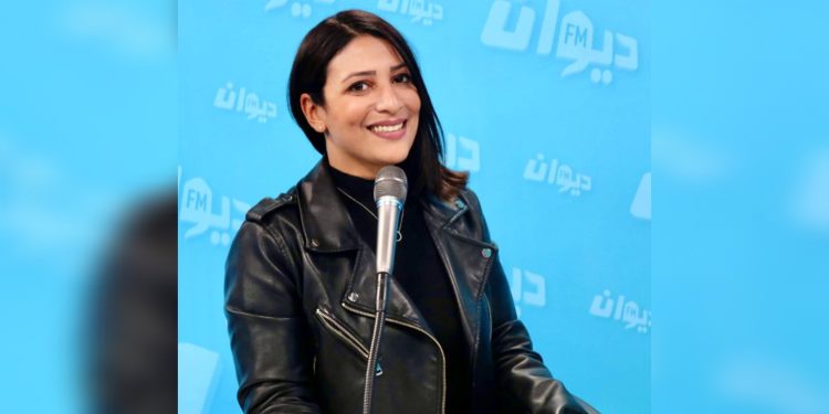 مذيعة تطرد بلوغر شهيرة في تونس