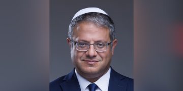 بكلمة واحدة.. وزير إسرائيلي يعلّق على استهداف أصفهان