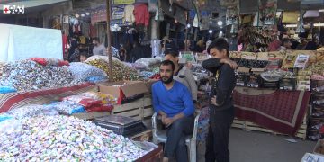 معايدات عن بعد وتدوير للملابس.. هكذا سيحتفل السوريون بعيد الفطر
