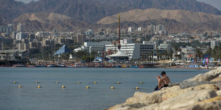 إسرائيل تعلن استهداف مدينة إيلات وجماعة عراقية تتبنى