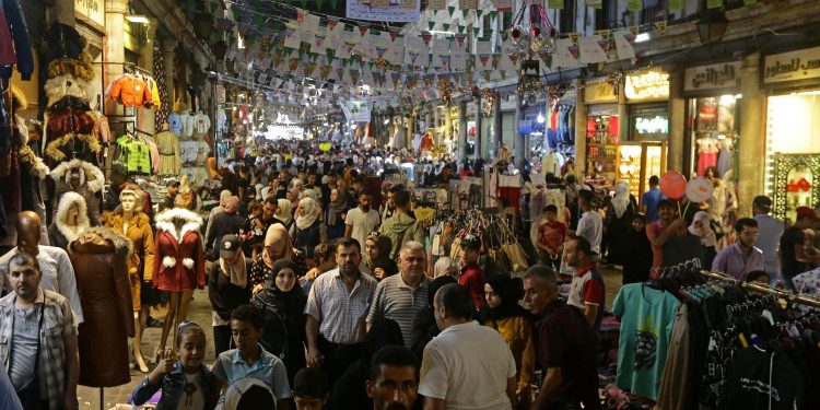 الأزمة المعيشية تتفاقم في سوريا مع اقتراب عيد الفطر