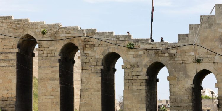 لتحريك عجلة اقتصادها.. الحكومة السورية تمنح تأشيرة دخول إلكترونية