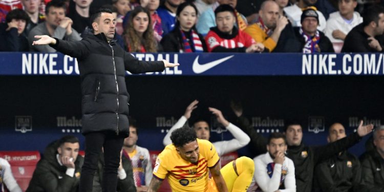 كسر القيود أو المخضرمين أو اللاماسيا.. 3 طرق لبرشلونة لجلب “ارتكاز”