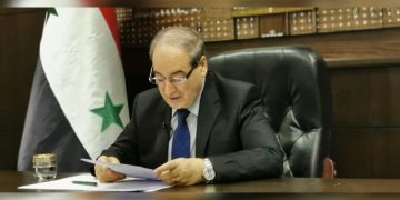 المقداد يسبق الأسد إلى البحرين للمشاركة قبل القمة العربية الـ33