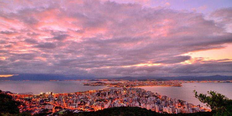 مدينة مغمورة بالمياه في البرازيل