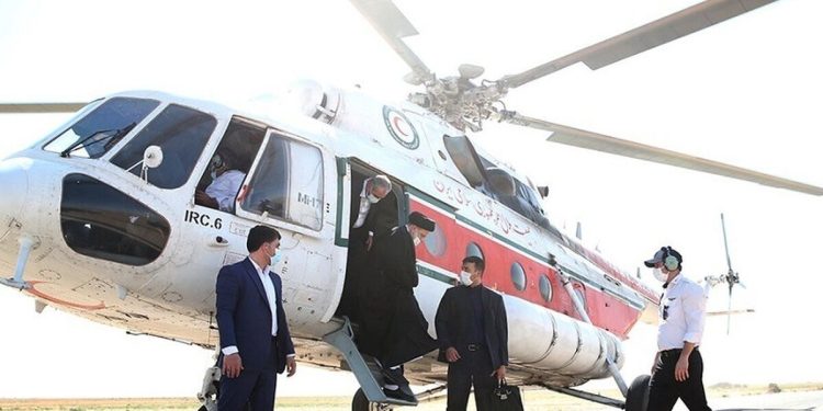 السفير الإيراني في لبنان: لا أنباء موثوقة عن حادث تحطم مروحية الرئيس