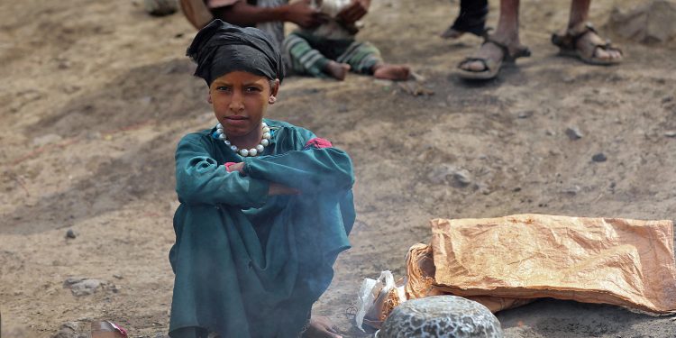 مفوضية اللاجئين تقلص مساعداتها باليمن لنقص التمويل