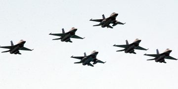 بسرعة 550 ميلاً بالساعة.. الذكاء الاصطناعي يقود طائرة “إف16”