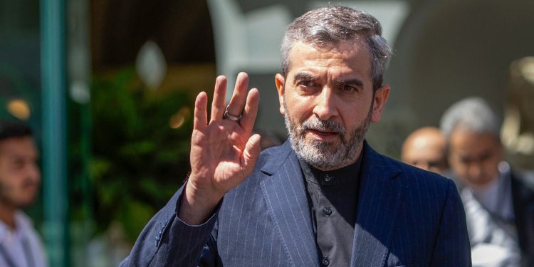 باقري كني يتوجه إلى دمشق بعد انتهاء المشاورات في بيروت