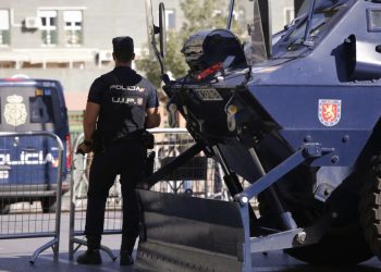 بعملية مشتركة.. ضبط شبكة لتزويد “حزب الله” بمعدات طيران في إسبانيا وألمانيا