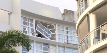 أستراليا.. مقتل قائد طائرة إثر اصطدامه بسطح مبنى