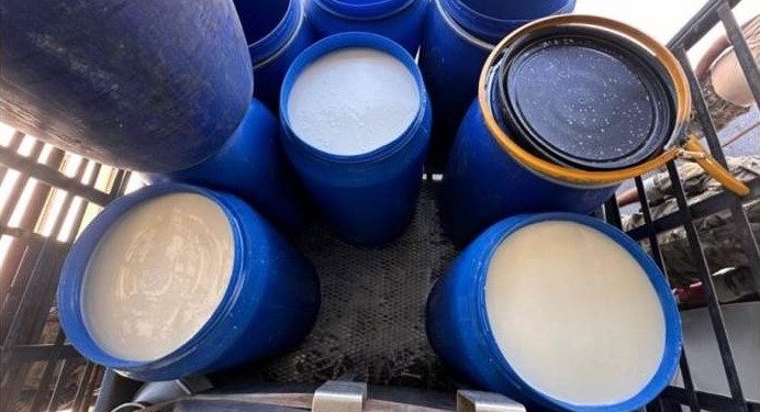 لبنان: ضبطنا حليباً وجبناً مهرباً من سوريا
