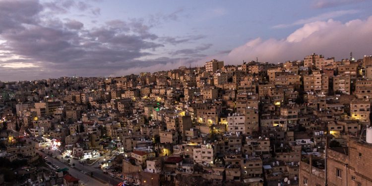 لغز رياضي من عام 1949 يُحل على يد فريق بحثي أردني