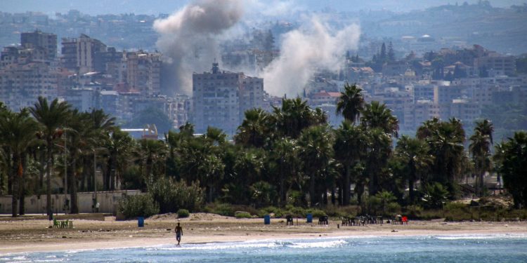 طالت مناطق شمال بيروت.. غارات إسرائيلية مكثفة على لبنان