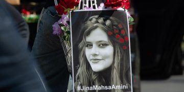 عامان على مقتل مهسا أميني وإيران تمضي قدماً في قوانينها