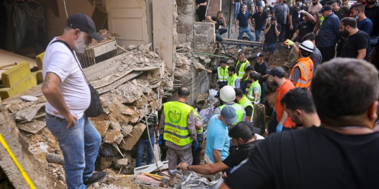 “حزب الله” يعلن مقتل قيادي و13 عنصراً في هجوم بيروت