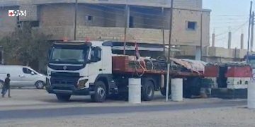 عشرات الشاحنات العراقية تتجه إلى لبنان عبر الأراضي السورية