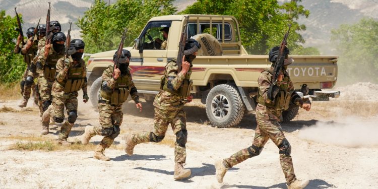 قتلى وجرحى مدنيون باشتباكات بين الفصائل الموالية لتركيا شمالي سوريا