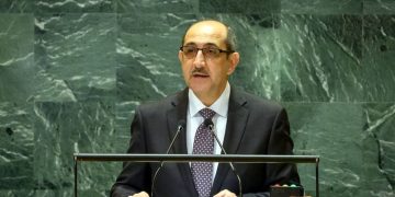 وزير الخارجية السوري يلقي خطاباً مضللاً في مبنى الأمم المتحدة