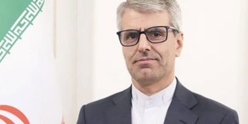 إيران تدين عقوبات الولايات المتحدة بعد الهجوم على إسرائيل