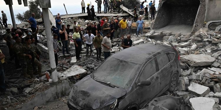 أسير من “حزب الله” في جنوب لبنان ومسيرة دموية في حيفا