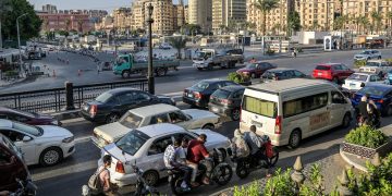 القوانين الجديدة وارتفاع تكاليف الإقامة ترهق السوريين في مصر