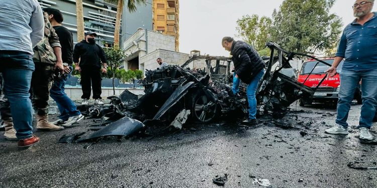 قتيل جرحى من القوات الحكومية السورية بقصف إسرائيلي بدمشق وحمص