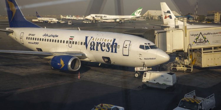طهران تستأنف حركة الطيران في أجوائها