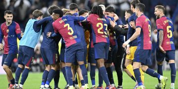 برشلونة يكتسح ريال مدريد برباعية وينفرد بصدارة الليجا