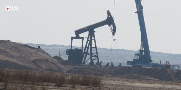 “الحرس الثوري” ينقل مستودعاً للأسلحة و”داعش” يواصل هجماته شرقي سوريا