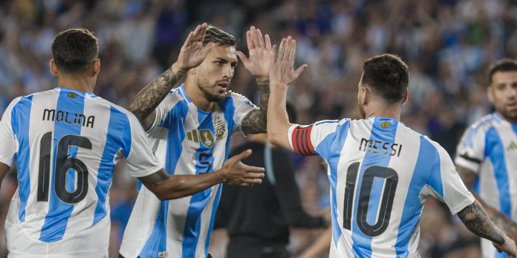 الأرجنتين تفوز والبرازيل تتعادل في تصفيات كأس العالم