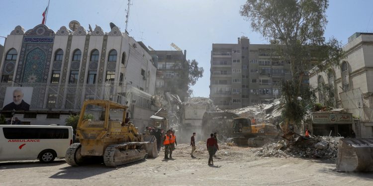إضعاف فصائل موالية لها.. هل تجبر إسرائيل دمشق على الابتعاد عن إيران؟