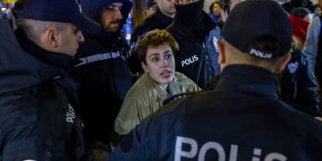 تقرير أممي: مقتل امرأة كل عشر دقائق جراء العنف الأسري