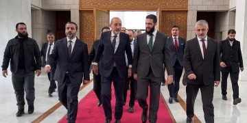 وفد قطري وآخر أردني يلتقيان بالشرع في دمشق 