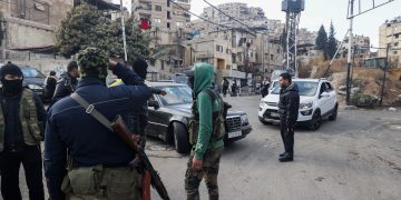 بعد قضية رفع العلم… السفارة السوريّة في القاهرة تؤكد مواصلة العمل 