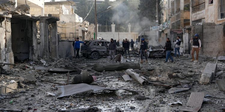 قتلى وجرحى في غارات جوية على محافظتي حلب وإدلب 