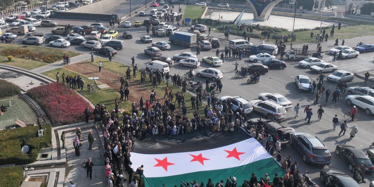 الحكومة الانتقالية تجتمع بسفراء عرب في دمشق