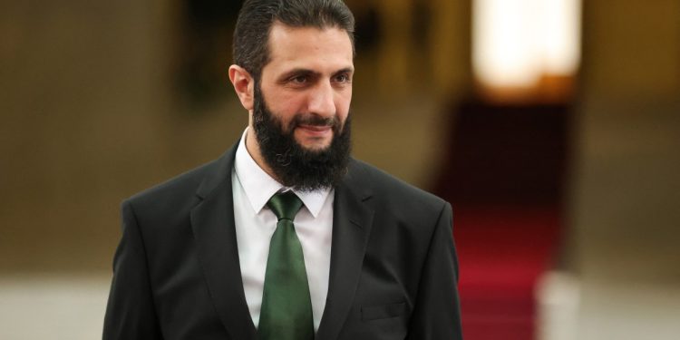أحمد الشرع: ستكون زيارتي الخارجية الأولى إلى تركيا أو السعودية