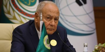الجامعة العربية “تدعم انتقالاً سياسياً في سوريا دون تدخلات خارجية”