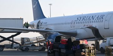 استئناف العمل في مطار دمشق الدولي بعد توقف دام شهراً  