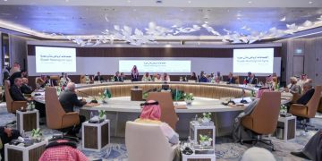 الرياض تجمع الفرقاء.. قمة دولية ترسم ملامح سوريا الجديدة